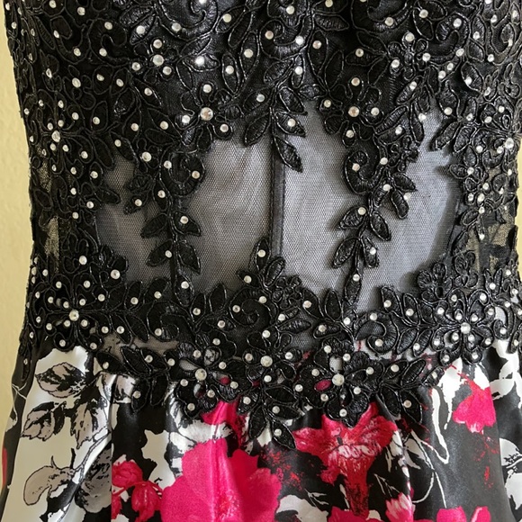 Blondie Nites by Stacy Sklar Prom Dress Size 1 - Picture 4 of 17